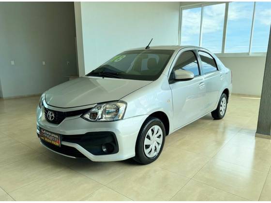 TOYOTA ETIOS 1.5 XS SEDAN 16V FLEX 4P MANUAL